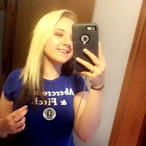 Meet your Posher, Katlyn